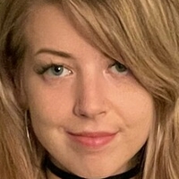 alexa-kiss Alaston