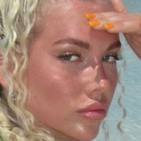 Alexa Tiziani Alaston