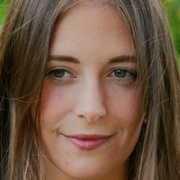 bea_zee Alaston
