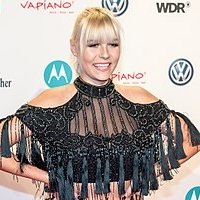 Dagi Bee Alaston
