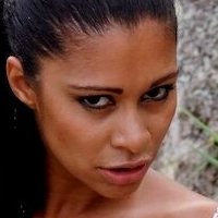 Emanuelle Diniz Alaston