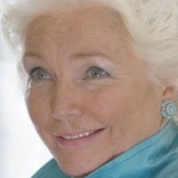 Fionnula Flanagan Alaston