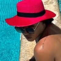 Isa Luvizotto Alaston