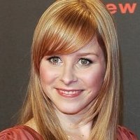 Jasmin Schwiers Alaston