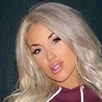 laci_kay Alaston
