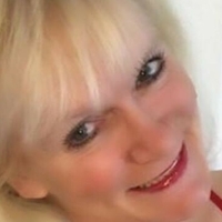Sandie Lee Alaston
