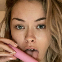 Sophie Strokes Alaston