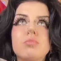 yeahimcaroline Alaston