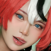 ZinieQ Cosplayer Alaston