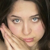 Zoeplaysnaughty Alaston